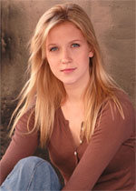 Jessy Schram Betwixt