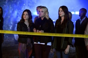 LUCY HALE, ASHLEY BENSON, TROIAN BELLISARIO