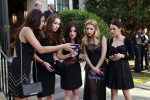 SHAY MITCHELL, TROIAN BELLISARIO, LUCY HALE, ASHLEY BENSON, JANEL PARRISH