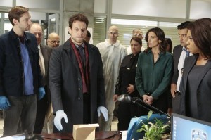 JOEL DAVID MOORE, IOAN GRUFFUDD, ALANA DE LA GARZA, DONNIE KESHA WARZ, LORRAINE TOUSSAINT