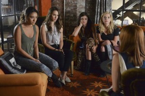 SHAY MITCHELL, TROIAN BELLISARIO, LUCY HALE, ASHLEY BENSON