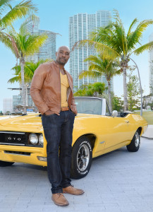 ROSEWOOD: Pictured: Morris Chestnut as Dr. Beaumont Roswood, Jr.©2015 Fox Broadcasting Co. CR: Jeff Daly/FOX