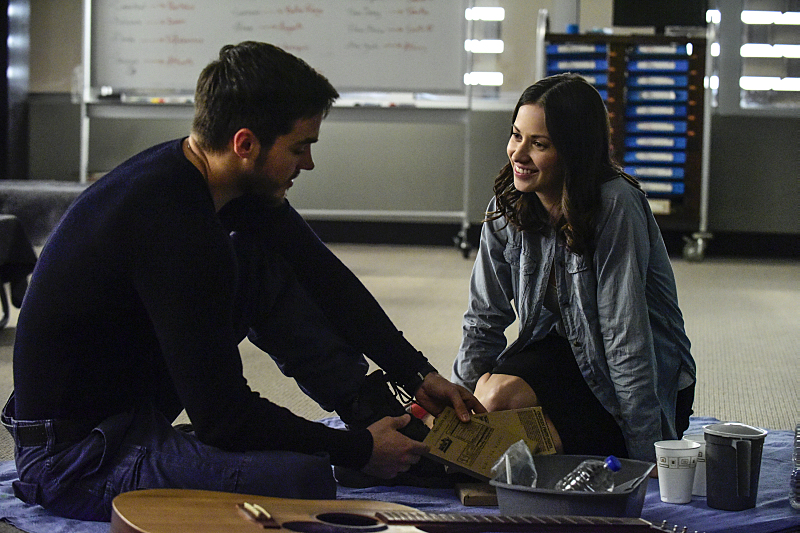 CONTAINMENT CONTAINMENT