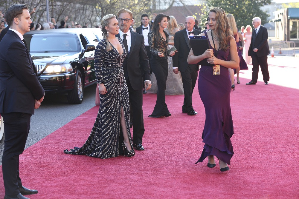 143074_8933 143074_8933