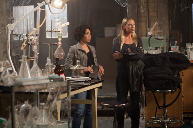FRINGE: Astrid (Jasika Nicole, L) and Olivia (Anna Torv, R) help devise a plan in the "An Origin Story" episode of FRINGE airing Friday, Nov. 2 (9:00-10:00 PM ET/PT) on FOX. ©2012 Fox Broadcasting Co. CR: Liane Hentscher/FOX FRINGE: Astrid (Jasika Nicole, L) and Olivia (Anna Torv, R) help devise a plan in the "An Origin Story" episode of FRINGE airing Friday, Nov. 2 (9:00-10:00 PM ET/PT) on FOX. ©2012 Fox Broadcasting Co. CR: Liane Hentscher/FOX
