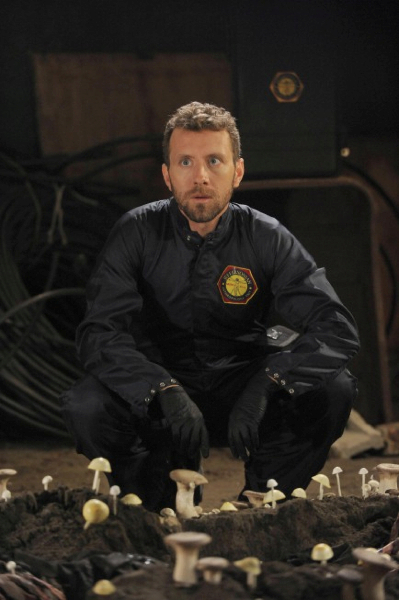BONES:  Hodgins (TJ Thyne) investigates remains found at a murder scene in the "The Maiden in the Mushrooms" episode of BONES airing Monday, April 1 (8:00-9:00 PM ET/PT) on FOX.  ©2013 Fox Broadcasting Co.  Cr:  Ray Mickshaw/FOX BONES:  Hodgins (TJ Thyne) investigates remains found at a murder scene in the "The Maiden in the Mushrooms" episode of BONES airing Monday, April 1 (8:00-9:00 PM ET/PT) on FOX.  ©2013 Fox Broadcasting Co.  Cr:  Ray Mickshaw/FOX