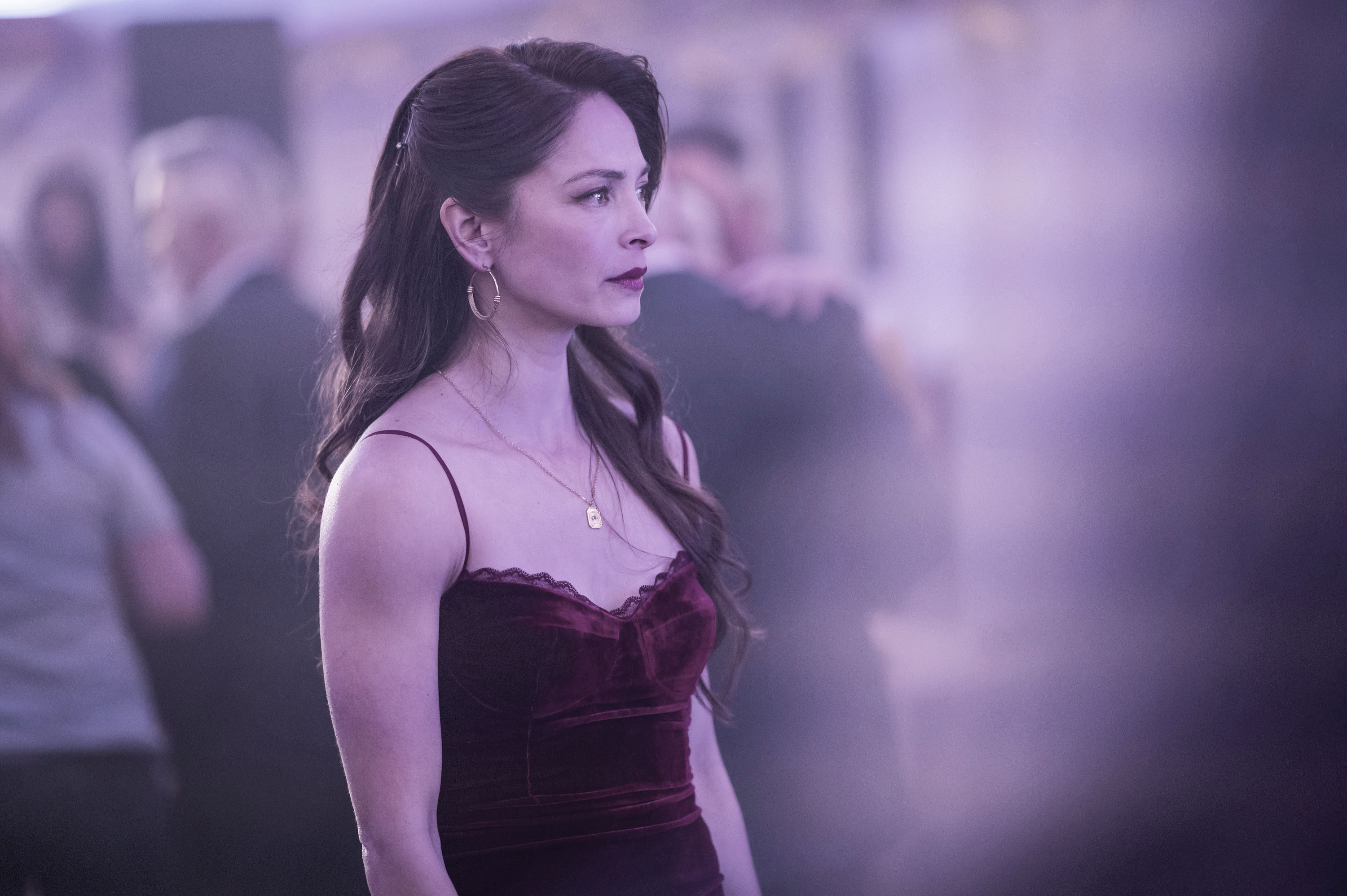 MURDER IN A SMALL TOWN: Kristin Kreuk   in the “Fall From Grace” episode of MURDER IN A SMALL TOWN airing Tuesday, October. 1 (8:00-9:00 PM ET/PT) on FOX. ©2024 Fox Media LLC. CR: Kailey Schwerman/ FOX. MURDER IN A SMALL TOWN: Kristin Kreuk   in the “Fall From Grace” episode of MURDER IN A SMALL TOWN airing Tuesday, October. 1 (8:00-9:00 PM ET/PT) on FOX. ©2024 Fox Media LLC. CR: Kailey Schwerman/ FOX.