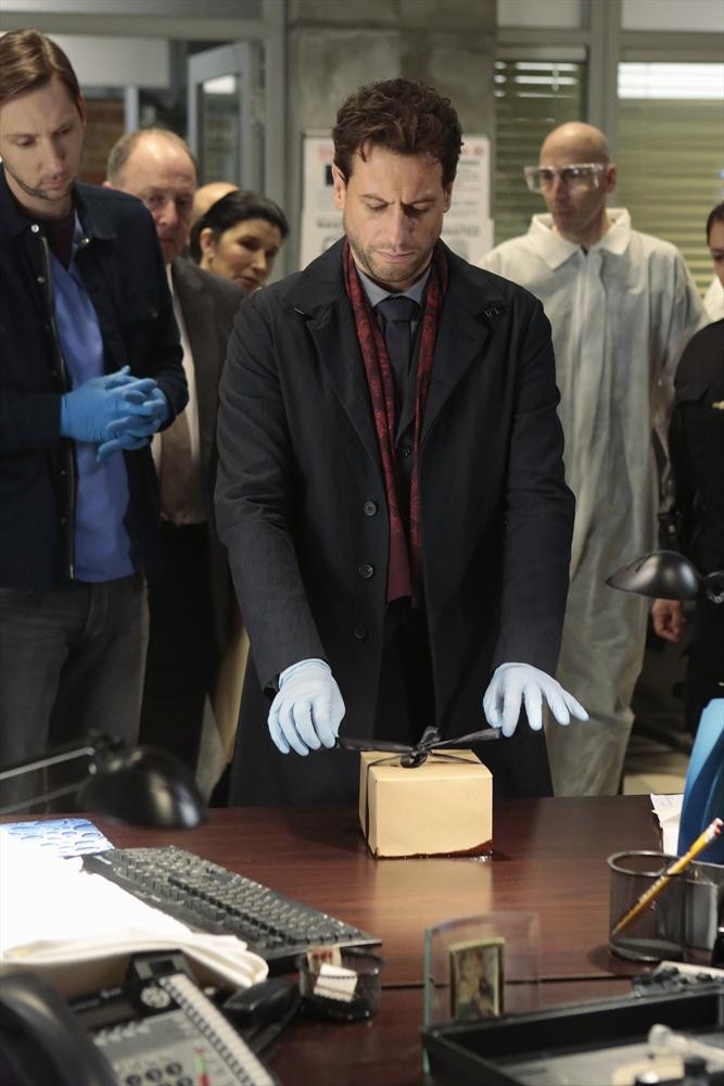 137016_0105 137016_0105