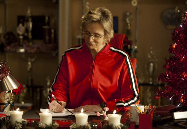 GLEE: Sue (Jane Lynch) gets into the holiday spirit in the "Glee, Actually" episode of GLEE airing Thursday, Dec. 13 (9:00-10:00 PM ET/PT) on FOX. ©2012 Fox Broadcasting Co. CR: Adam Rose/FOX GLEE: Sue (Jane Lynch) gets into the holiday spirit in the "Glee, Actually" episode of GLEE airing Thursday, Dec. 13 (9:00-10:00 PM ET/PT) on FOX. ©2012 Fox Broadcasting Co. CR: Adam Rose/FOX