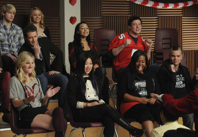 GLEE - "Silly Love Songs" GLEE - "Silly Love Songs"