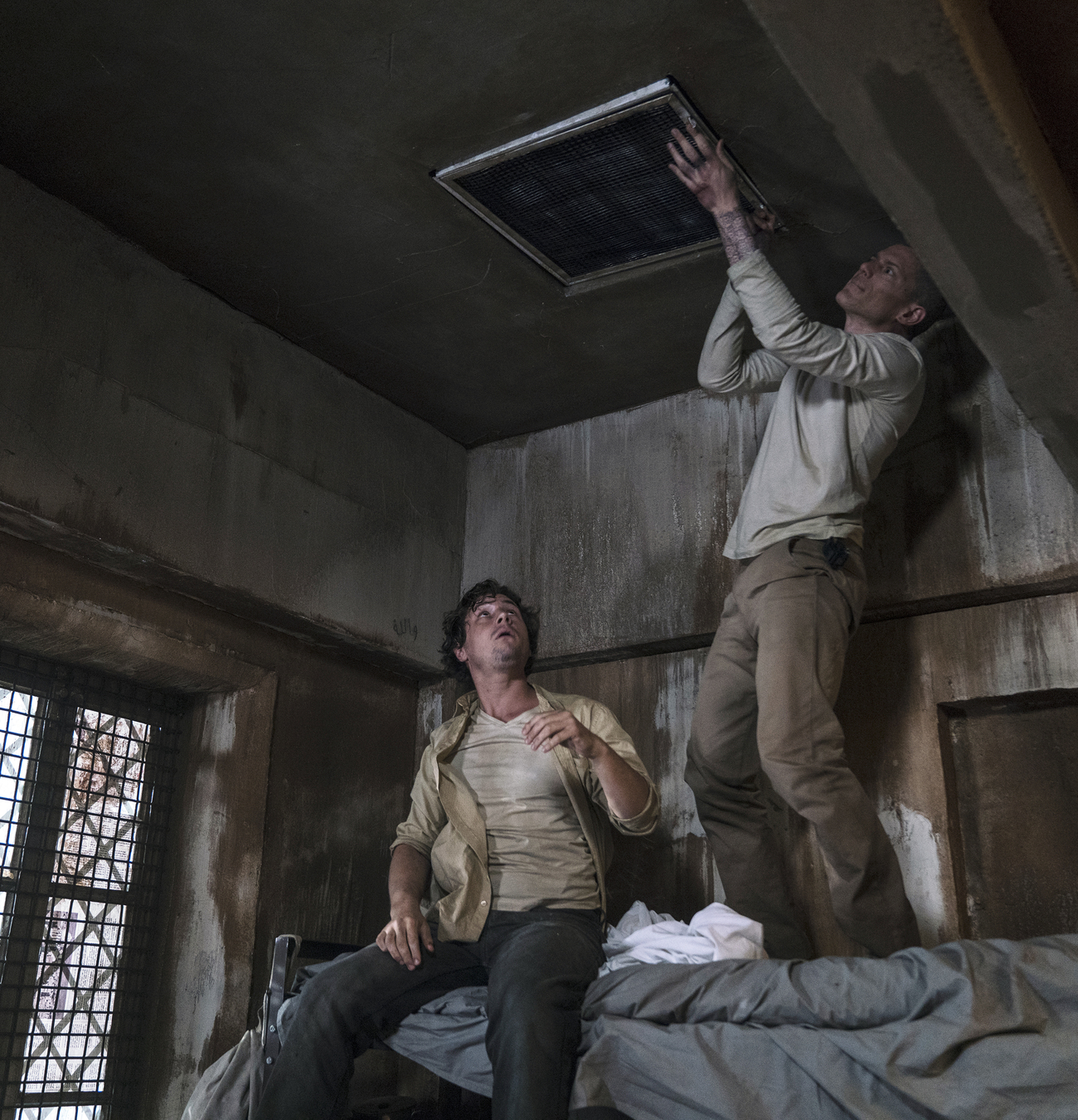 PRISON BREAK: L-R: Augustus Prew and Wentworth Miller in the all-new “Kaniel Outis” episode of PRISON BREAK airing Tuesday, April 11 (9:00-10:00 PM ET/PT) on FOX. CR: Ed ARaquel FOX. © 2017 FOX Broadcasting Co. PRISON BREAK: L-R: Augustus Prew and Wentworth Miller in the all-new “Kaniel Outis” episode of PRISON BREAK airing Tuesday, April 11 (9:00-10:00 PM ET/PT) on FOX. CR: Ed ARaquel FOX. © 2017 FOX Broadcasting Co.