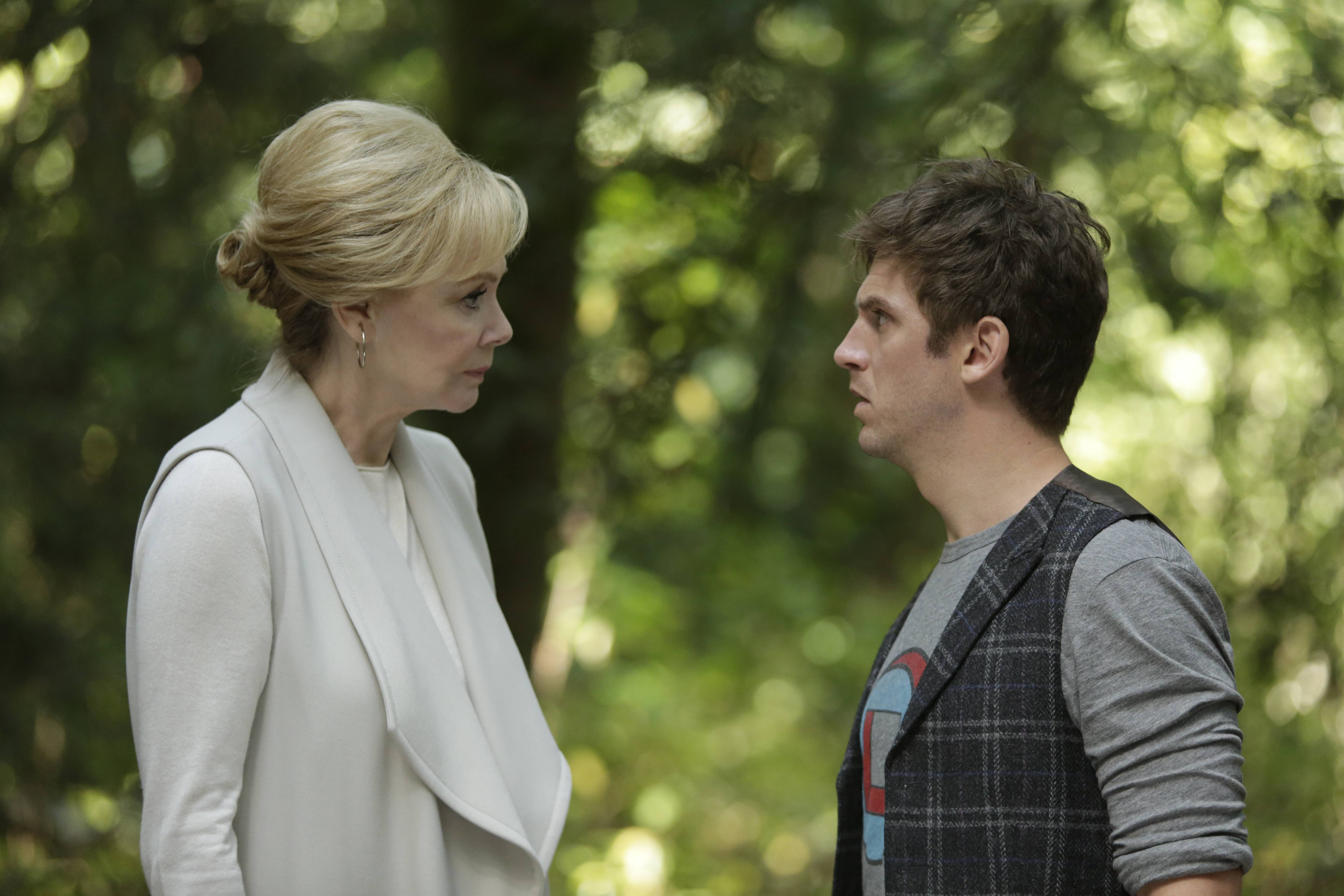 LEGION -- "Chapter 2" (Airs Wednesday, February 15, 10:00 pm/ep) -- Pictured: (l-r) Jean Smart as Melanie Bird, Dan Stevens as David Haller. CR: Michelle Faye/FX LEGION -- "Chapter 2" (Airs Wednesday, February 15, 10:00 pm/ep) -- Pictured: (l-r) Jean Smart as Melanie Bird, Dan Stevens as David Haller. CR: Michelle Faye/FX