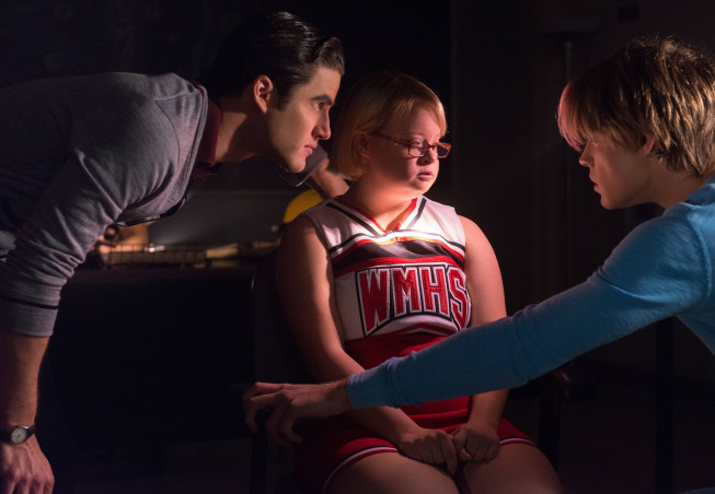 GLEE: Blaine (Darren Criss, L) and Sam (Chord Overstreet, R) question Becky (Lauren Potter, C) in the "Lights Out" episode of GLEE airing Thursday, April 25 (9:00-10:00 PM ET/PT) on FOX. ©2013 Fox Broadcasting Co. CR: Eddy Chen/FOX GLEE: Blaine (Darren Criss, L) and Sam (Chord Overstreet, R) question Becky (Lauren Potter, C) in the "Lights Out" episode of GLEE airing Thursday, April 25 (9:00-10:00 PM ET/PT) on FOX. ©2013 Fox Broadcasting Co. CR: Eddy Chen/FOX
