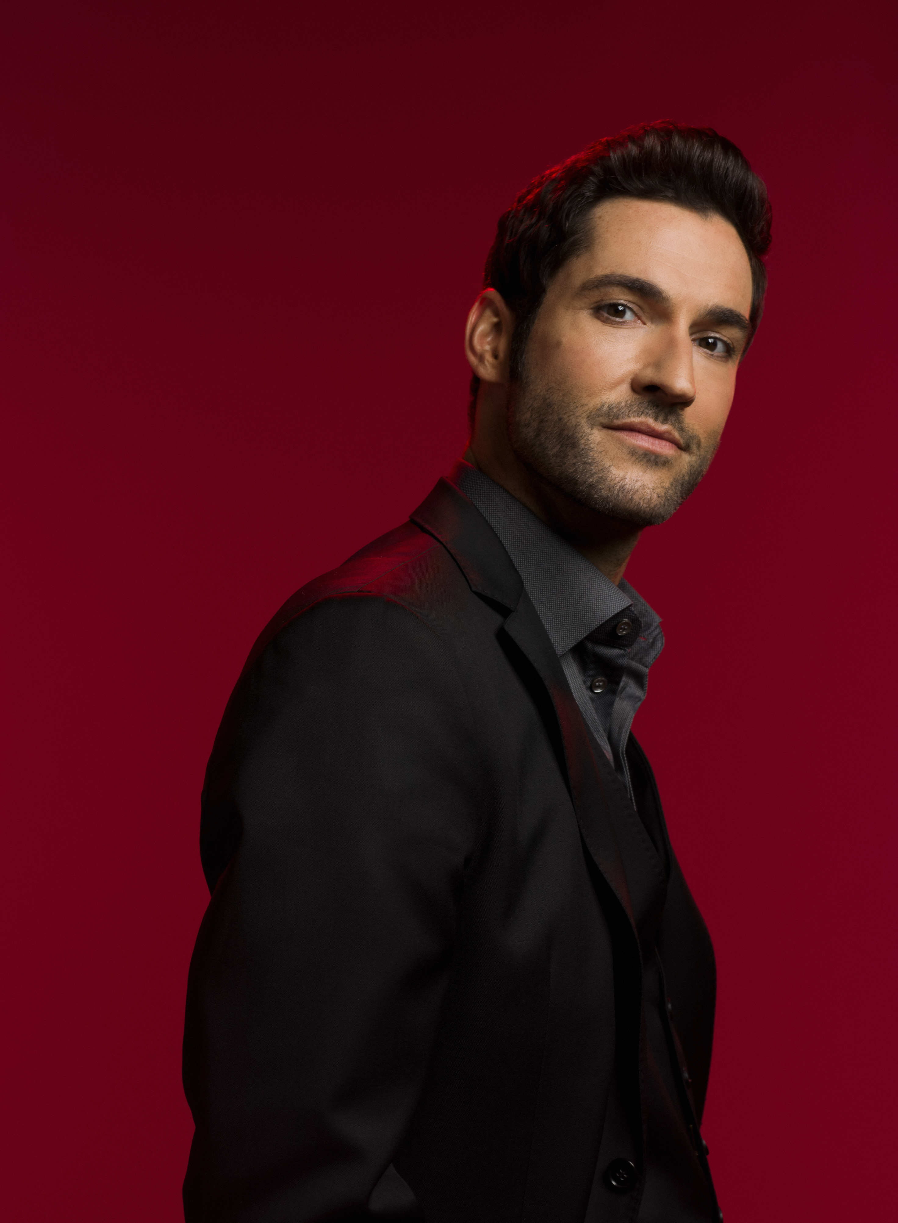 Lucifer Season 3 Premiere & Cast Gallery Photos with Tom Welling! | KSiteTV