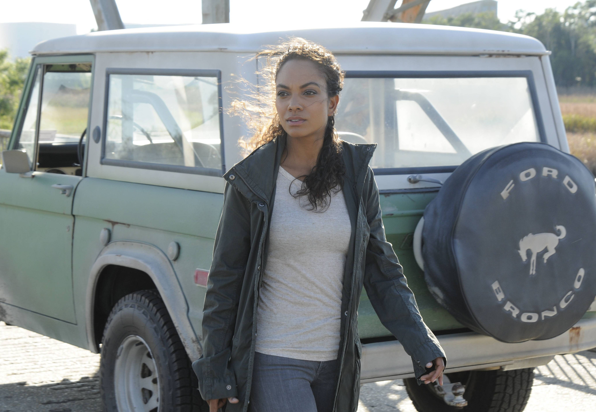 SLEEPY HOLLOW: Jenny (Lyndie Greenwood) tries to help Irving in the "Magnum Opus" episode of SLEEPY HOLLOW airing Monday, Nov. 24 (9:00-10:00 PM ET/PT) on FOX. ©2014 Fox Broadcasting Co. CR: Brownie Harris/FOX SLEEPY HOLLOW: Jenny (Lyndie Greenwood) tries to help Irving in the "Magnum Opus" episode of SLEEPY HOLLOW airing Monday, Nov. 24 (9:00-10:00 PM ET/PT) on FOX. ©2014 Fox Broadcasting Co. CR: Brownie Harris/FOX