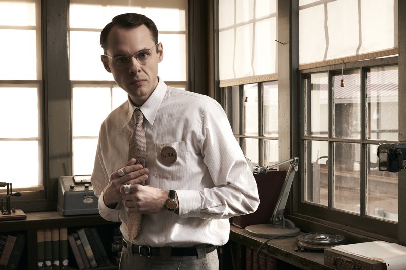 Christopher Denham as Jim Meeks_MANHATTAN_WGN America Christopher Denham as Jim Meeks_MANHATTAN_WGN America