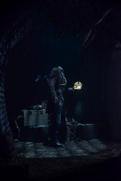 SLEEPY HOLLOW: The Headless Horseman returns to Sleepy Hollow in "The Midight Ride" episode of SLEEPY HOLLOW airing Monday, Nov. 11  (9:00-10:00 PM ET/PT) on FOX. ©2013 Fox Broadcasting Co. CR: Brownie Harris/FOX SLEEPY HOLLOW: The Headless Horseman returns to Sleepy Hollow in "The Midight Ride" episode of SLEEPY HOLLOW airing Monday, Nov. 11  (9:00-10:00 PM ET/PT) on FOX. ©2013 Fox Broadcasting Co. CR: Brownie Harris/FOX