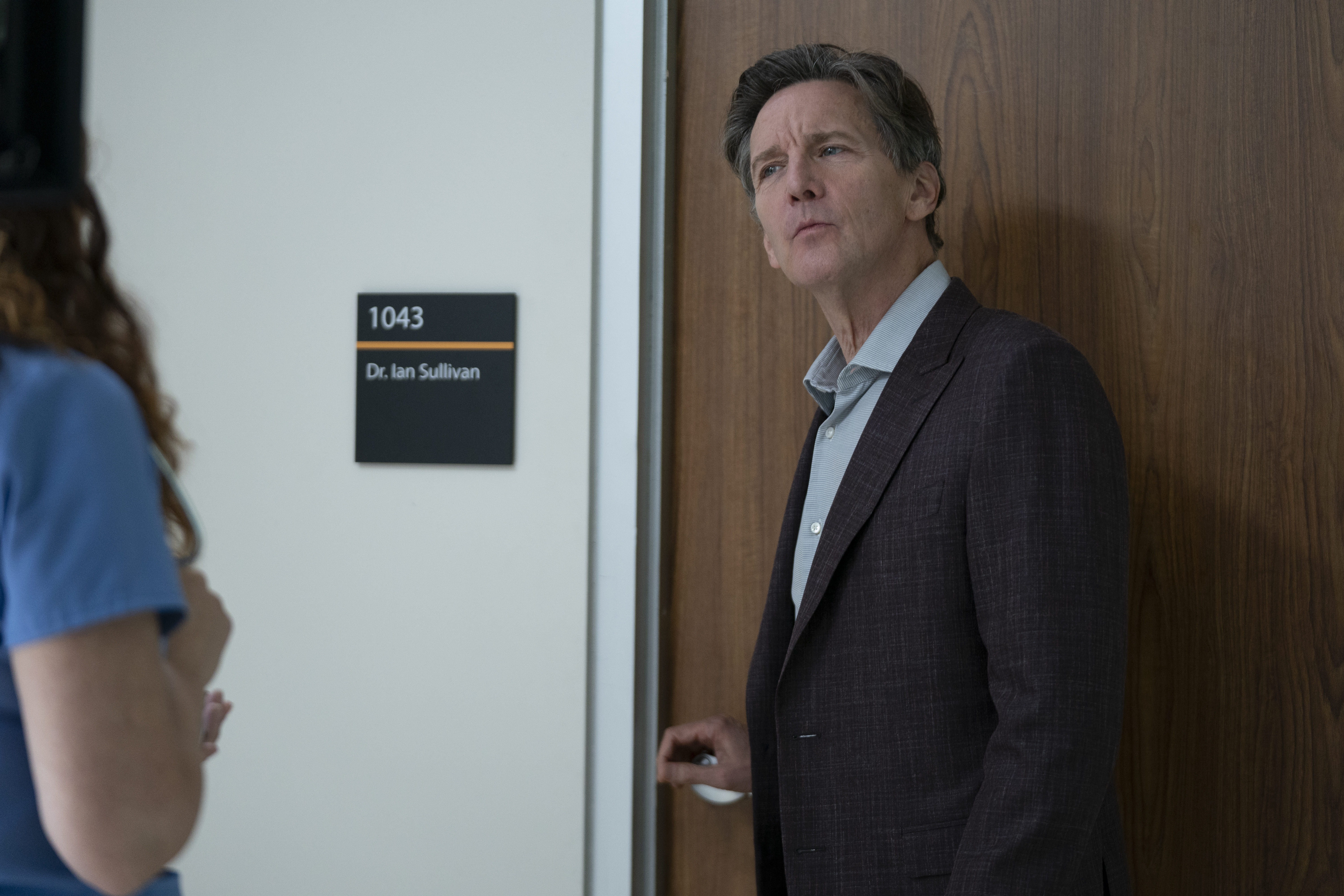 THE RESIDENT: Andrew McCarthy in the “One Bullet” episode of THE RESIDENT, airing Tuesday, October 4 (8:00-9:02 PM ET/PT) on FOX. ©2022 Fox Media LLC Cr: Danny Delgado/FOX THE RESIDENT: Andrew McCarthy in the “One Bullet” episode of THE RESIDENT, airing Tuesday, October 4 (8:00-9:02 PM ET/PT) on FOX. ©2022 Fox Media LLC Cr: Danny Delgado/FOX