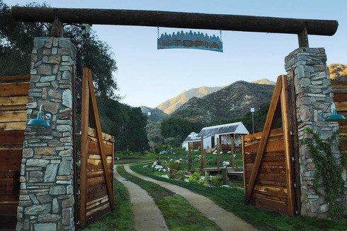 FFUtopia_BTS-Beauty_0018_hires1 FFUtopia_BTS-Beauty_0018_hires1