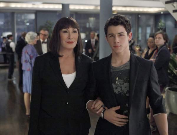 Smash “The Cost Of Art” Images – Nick Jonas Guest Stars!