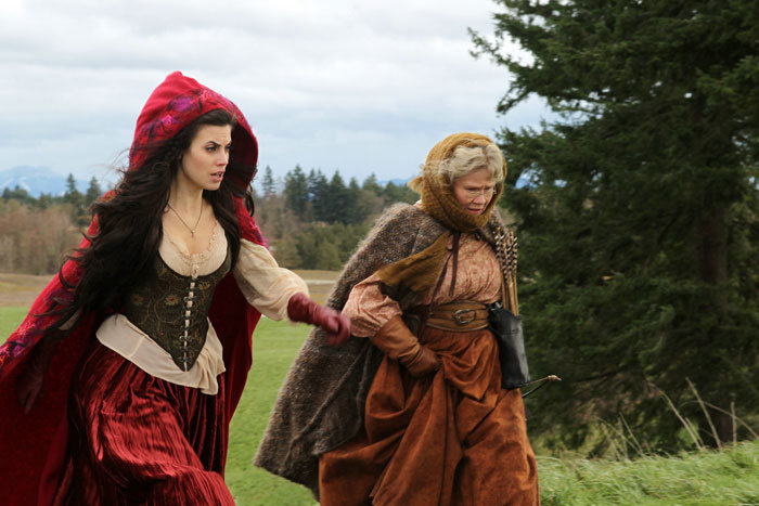 Once Upon A Time “An Apple Red As Blood” Sneak Peek Video