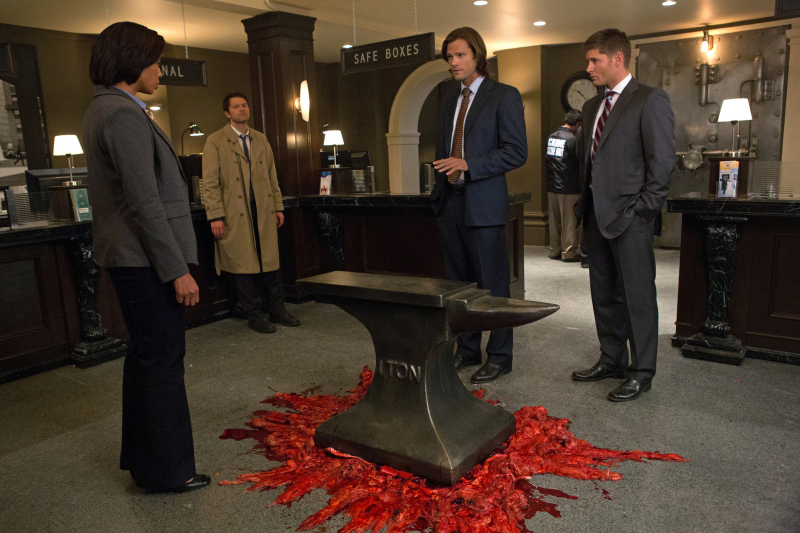 Supernatural Interviews: Ackles, Padalecki & Collins Preview “Hunteri Heroici”