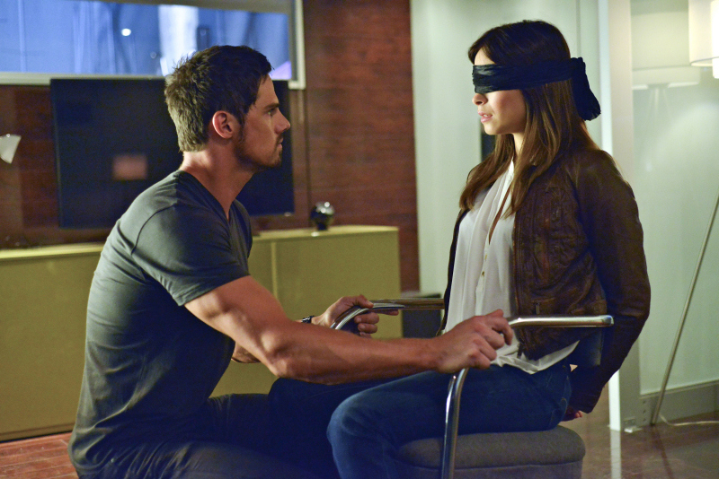 Beauty And The Beast #2.2 Images: “Kidnapped!”