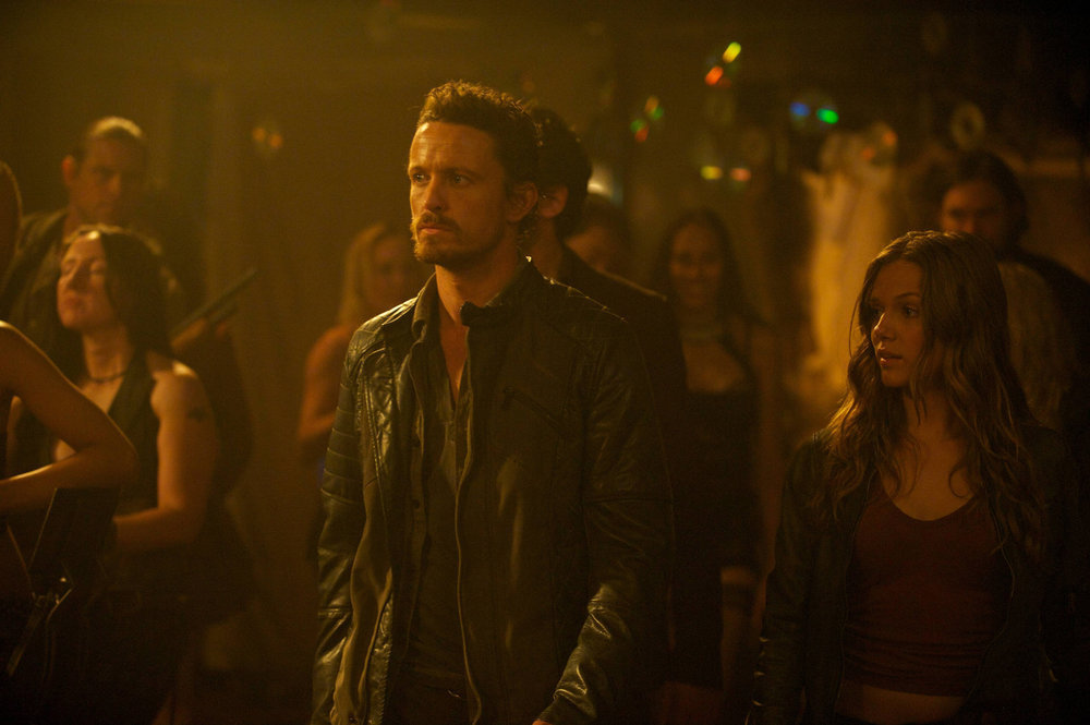 Revolution Spoiler Photos: “Captain Trips” & “Happy Endings”