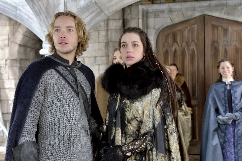 Reign Cast Adelaide Kane And Toby Regbo 8 x 10 Inch Picture : :  Toys