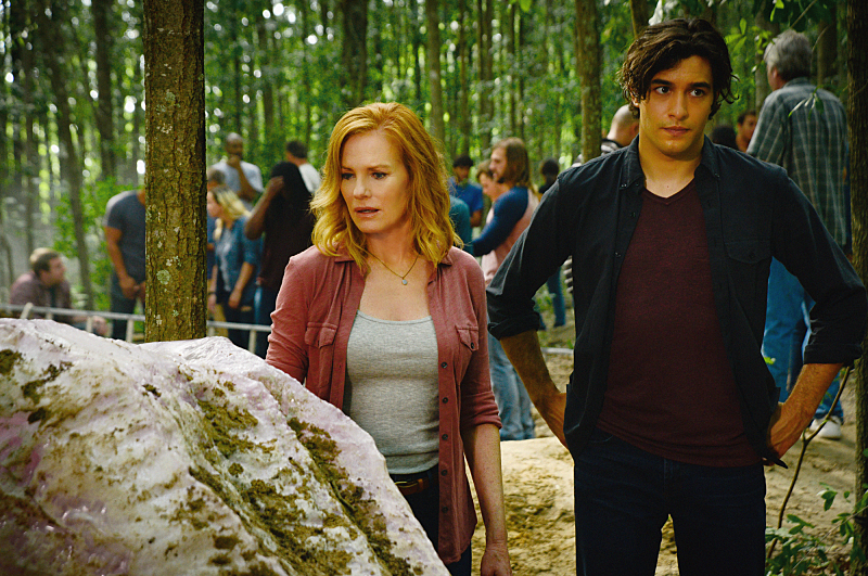 Under the Dome Photos: “Breaking Point”