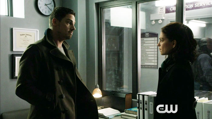 Beauty and the Beast: “Cat’s Out Of The Bag” Preview Clip Screencaps