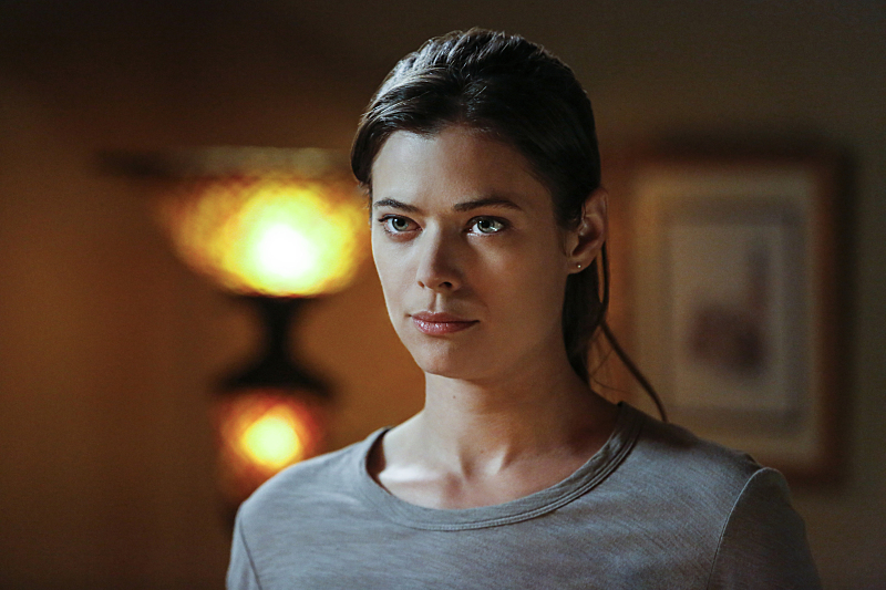 Frequency Episode 2 Spoilers: “Signal and Noise” Frequency episode 2