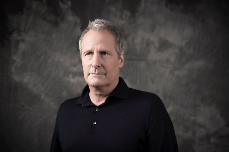 Jeff Daniels to Star in Hulu 9/11 Drama The Looming Tower the looming tower
