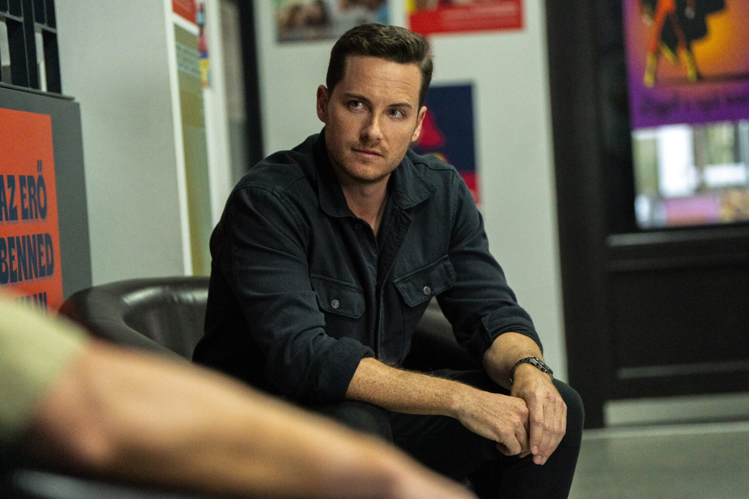 FBI: International “A Leader, Not A Tourist” Photos: Jesse Lee Soffer Joins The Cast